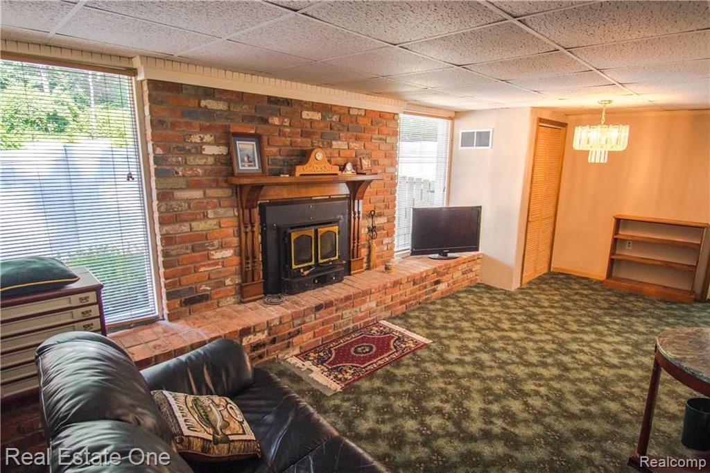 590 Lehigh Road Rochester Hills, MI 48307 - Photo 27 of 37