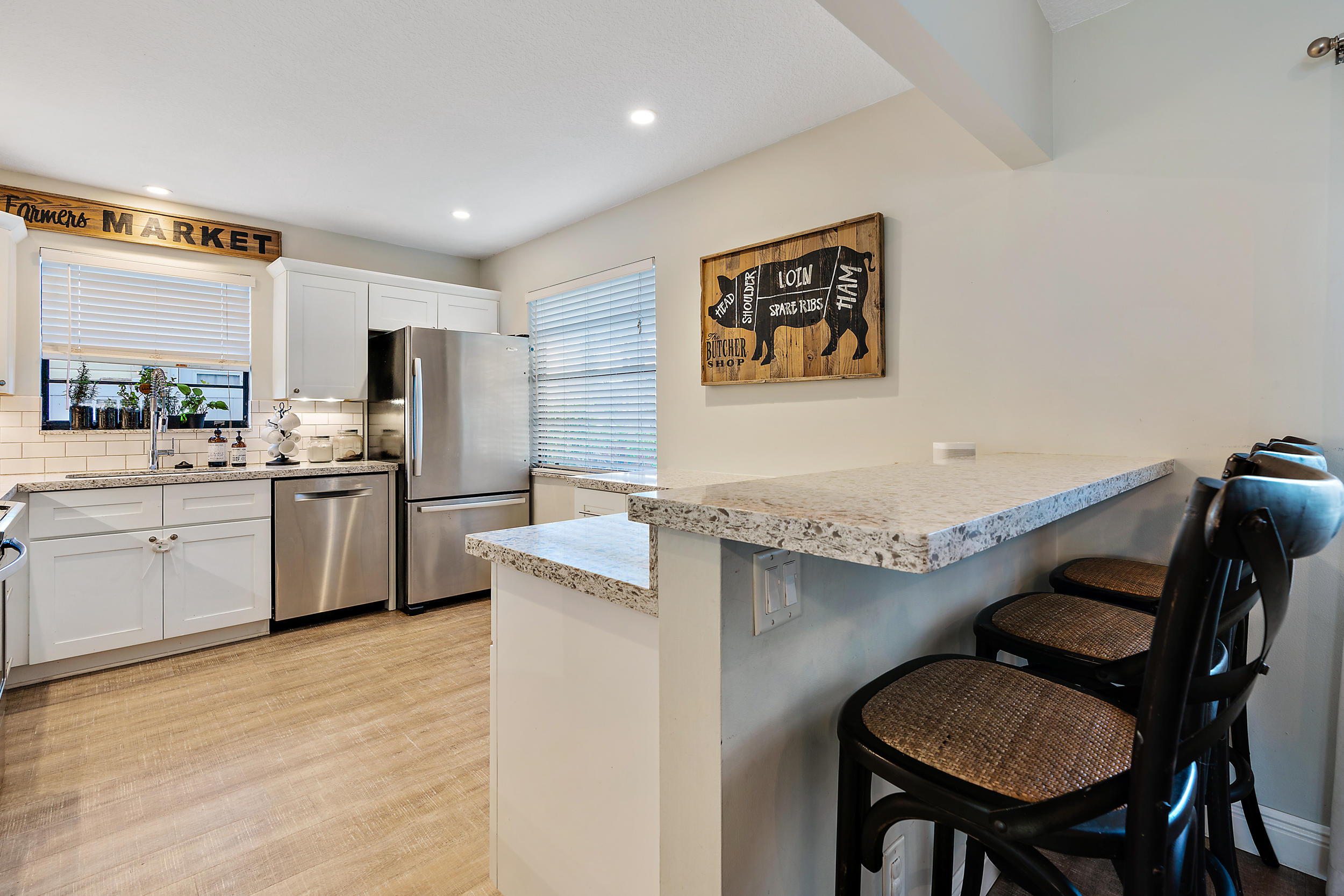 124 Timberline Drive Jupiter, FL 33458 - Photo 6 of 27 kitchen