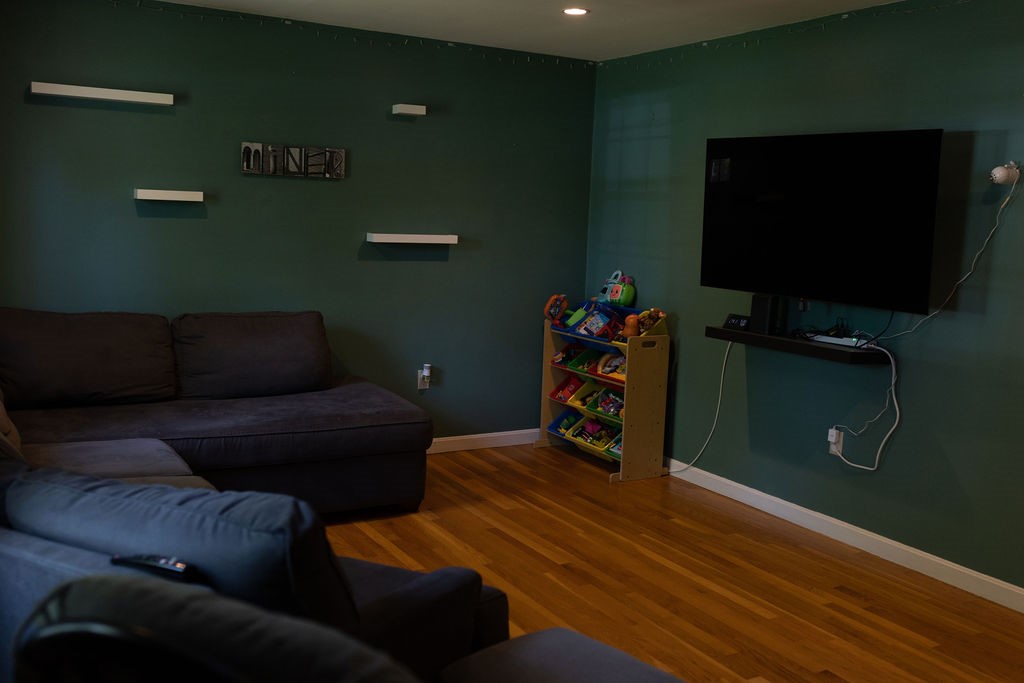 55 Glendale Road Tiverton, RI 02878 - Photo 10 of 23 Gallery Image 10