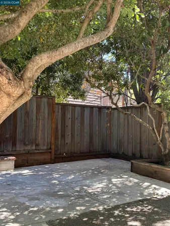 $3,200 | 13 Oak Brook Place, Pleasant Hill, CA 94523