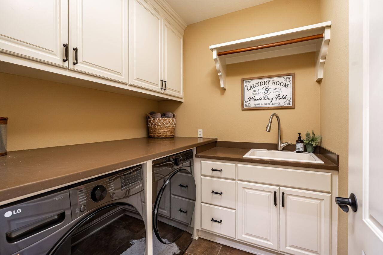 631 Stepping Stone Way Pewaukee, WI 53072 - Photo 23 of 80 IMG_5083