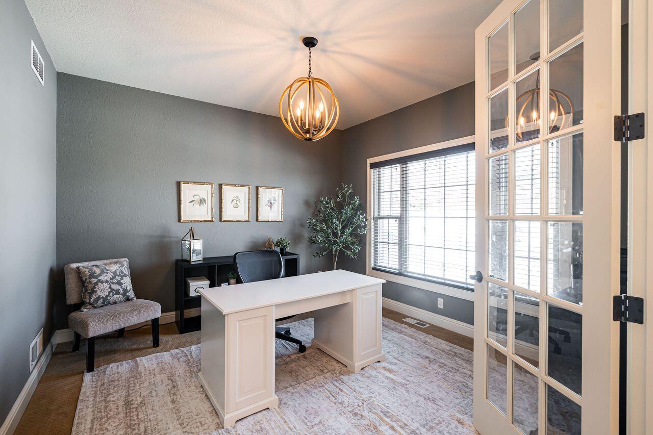 631 Stepping Stone Way Pewaukee, WI 53072 - Photo 3 of 80 IMG_5097