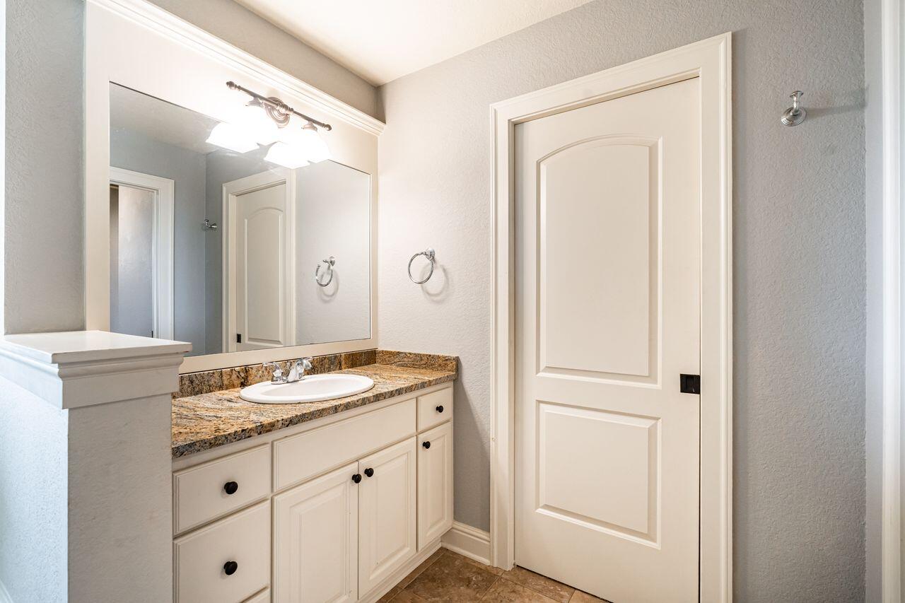 631 Stepping Stone Way Pewaukee, WI 53072 - Photo 39 of 80 IMG_5105