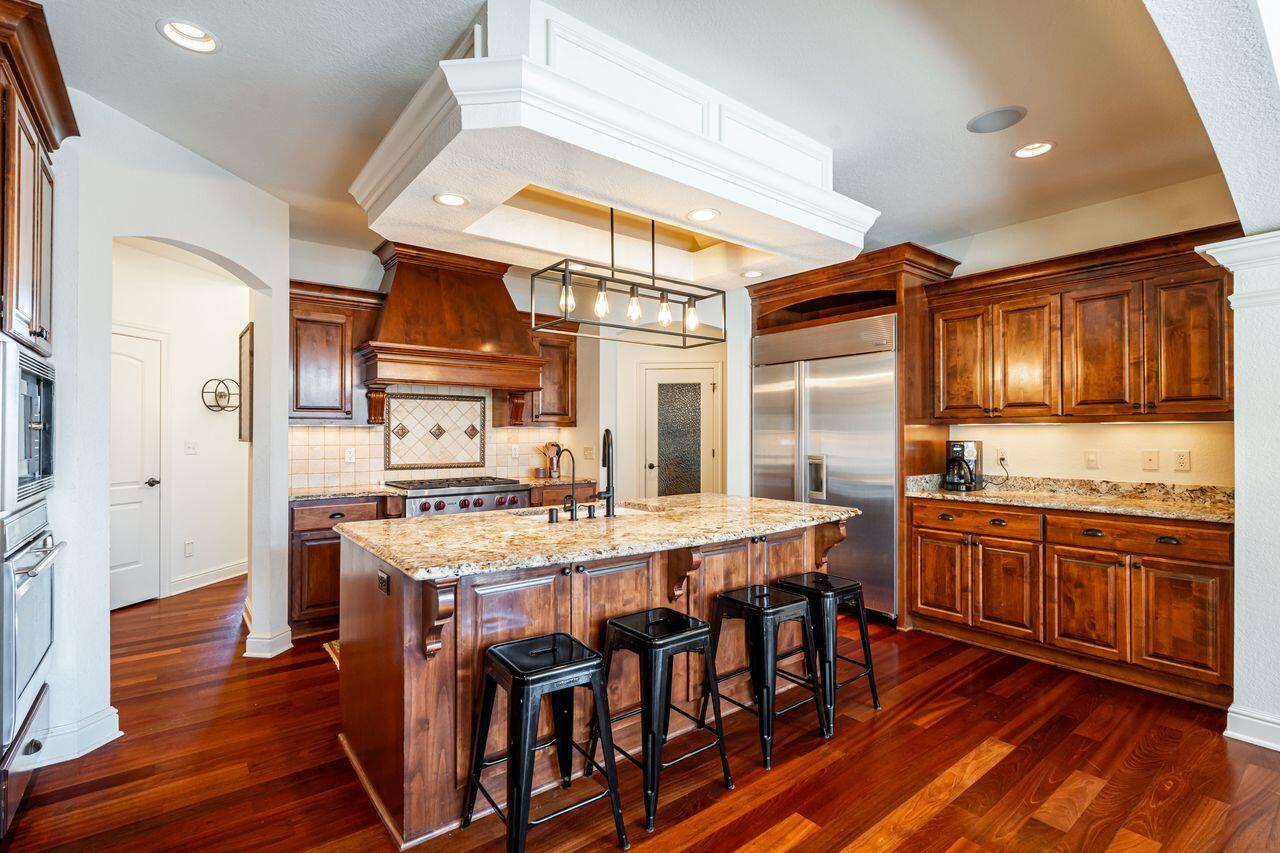 631 Stepping Stone Way Pewaukee, WI 53072 - Photo 9 of 80 IMG_5088