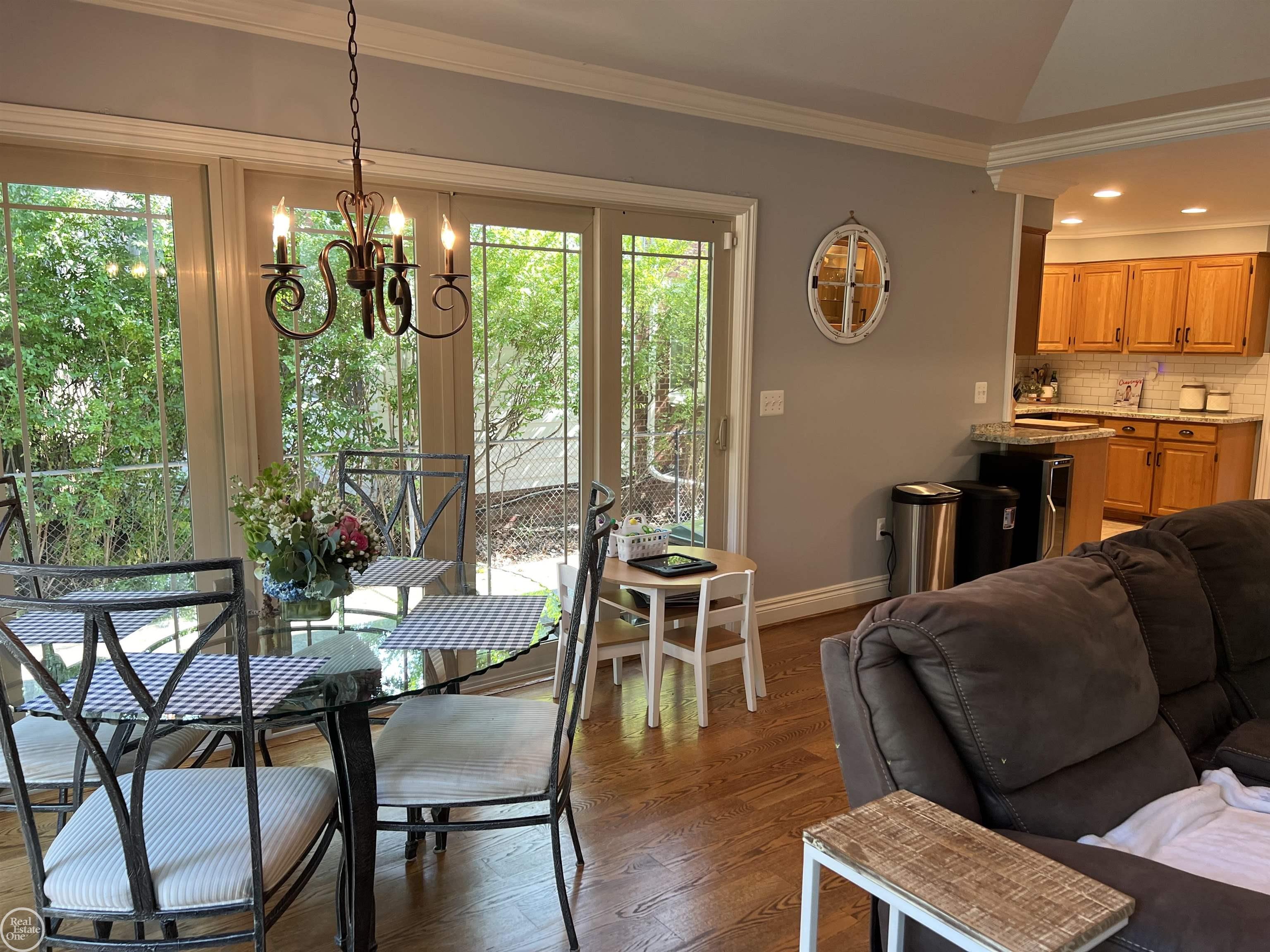 1870 Prestwick Road Grosse Pointe Woods, MI 48236 - Photo 31 of 66