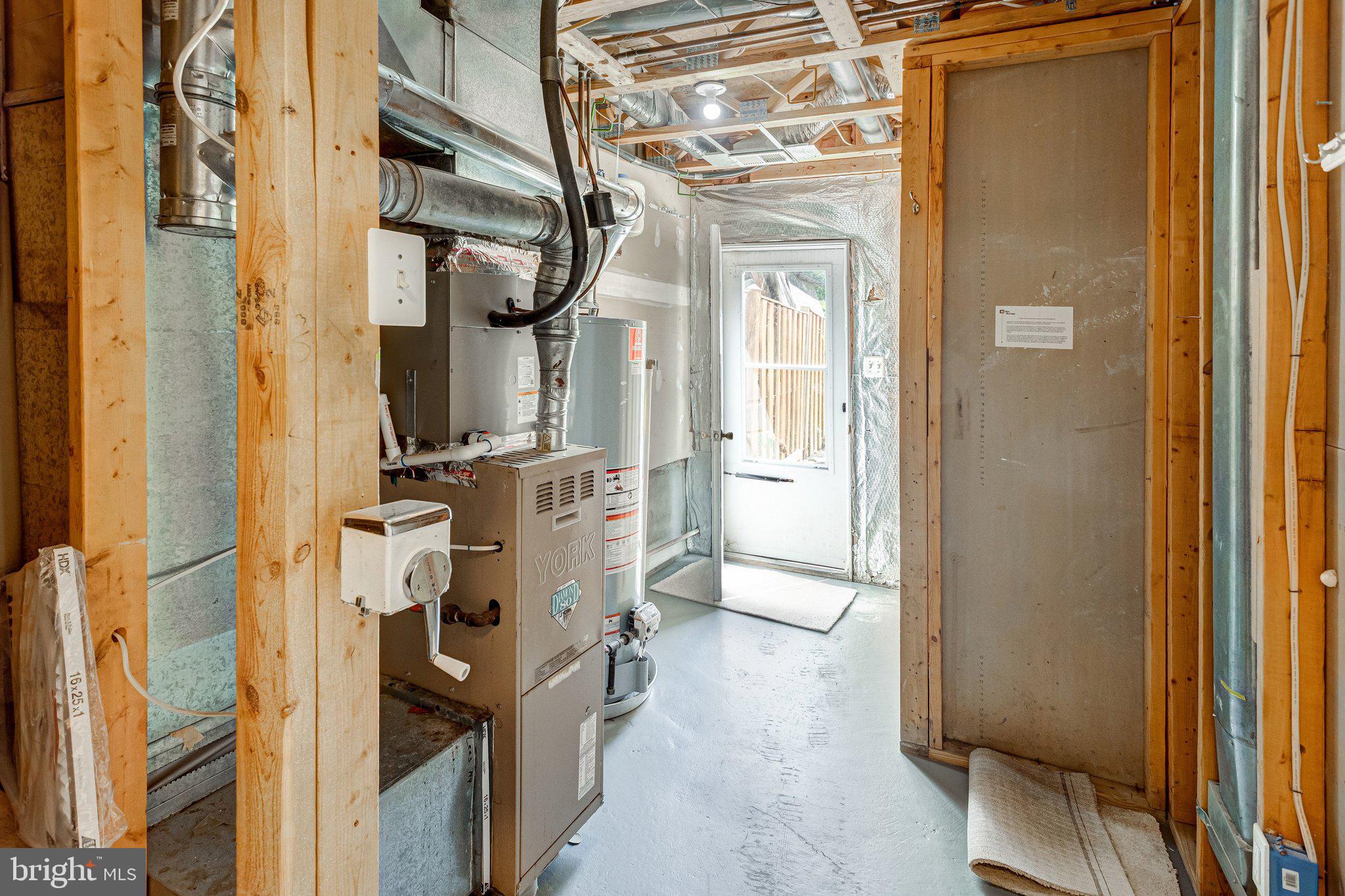6489 McCoy Road Centreville, VA 20121 - Photo 27 of 34 Utility space with modern systems.