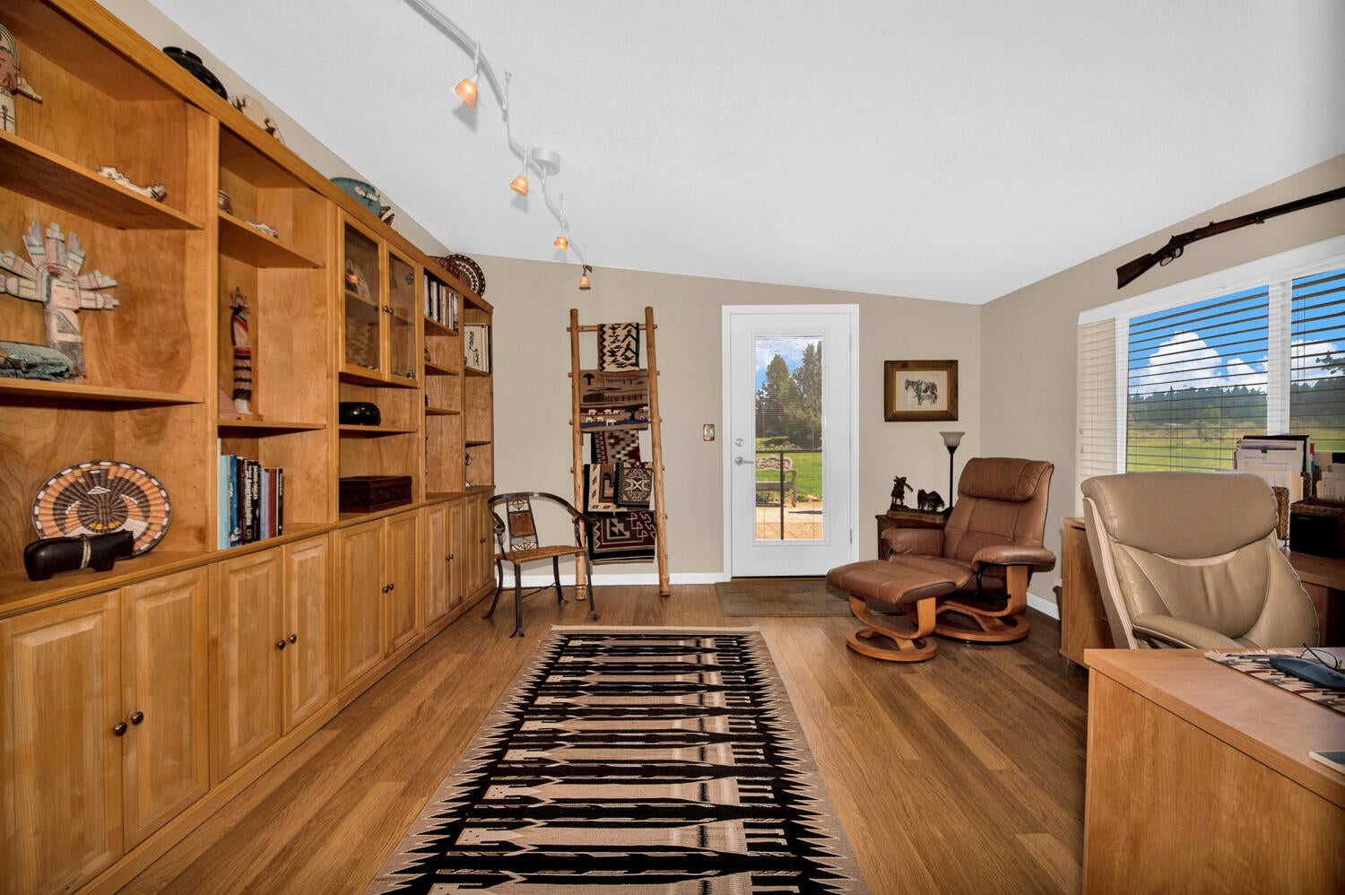 60590 Woodside Road Bend, OR 97702 - Photo 18 of 37 60590 Woodside Rd-47