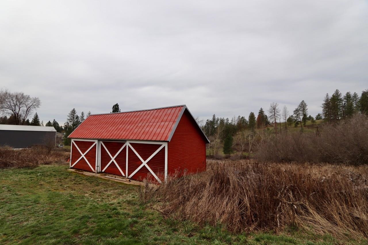 429 Northeast Stringham Road Rockford, WA 99030 - Photo 10 of 18