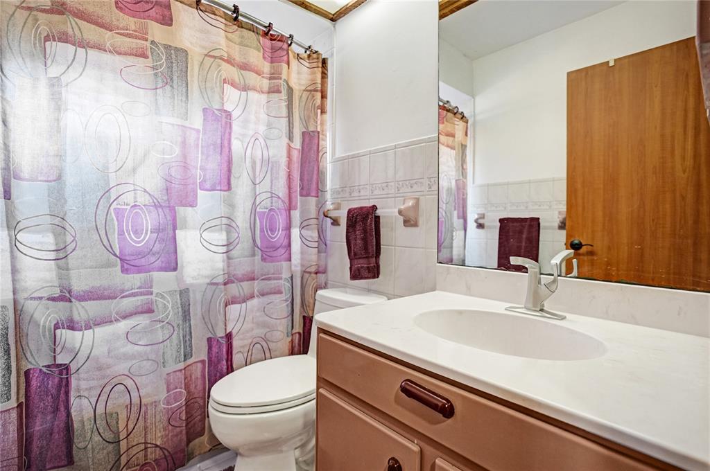 3088 Northwest 26th Avenue Boca Raton, FL 33434 - Photo 26 of 34 2nd Bathroom