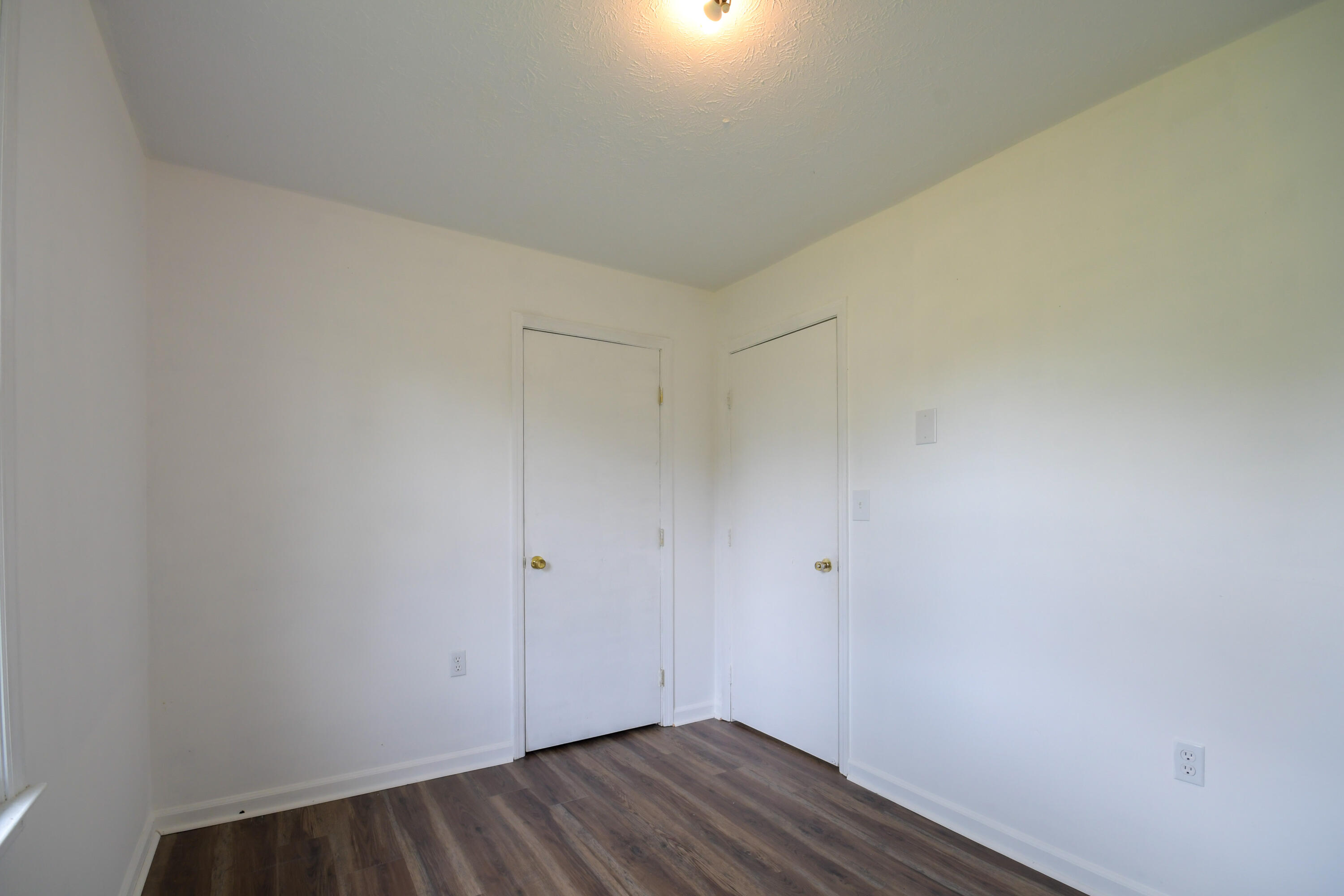 1735 Welch Road Jeffersonville, KY 40337 - Photo 8 of 32 Bedroom 1 (2 of 3)