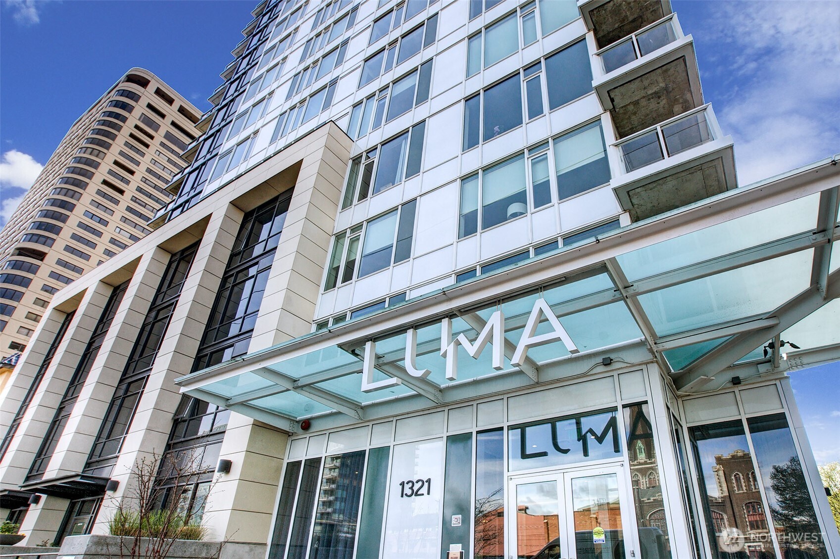 1321 Seneca Street, Unit 206 Seattle, WA 98101 - Photo 3 of 35 a front view of a building