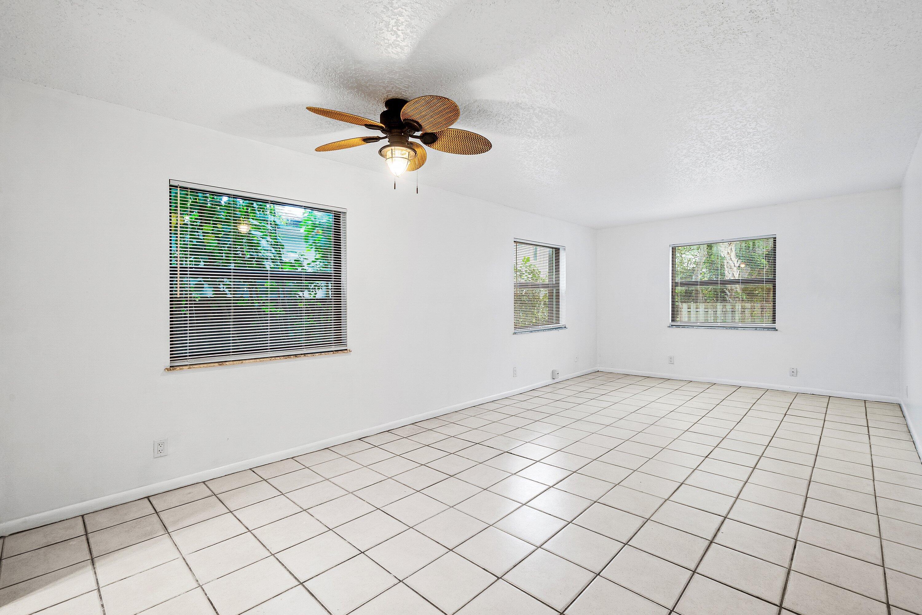 626 North Federal Highway, Unit 3 Lake Worth Beach, FL 33460 - Photo 8 of 23 a view of an empty room and window