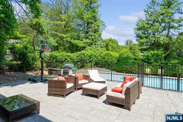 437 Summit Street Englewood Cliffs, NJ 07632 - Photo 1 of 25