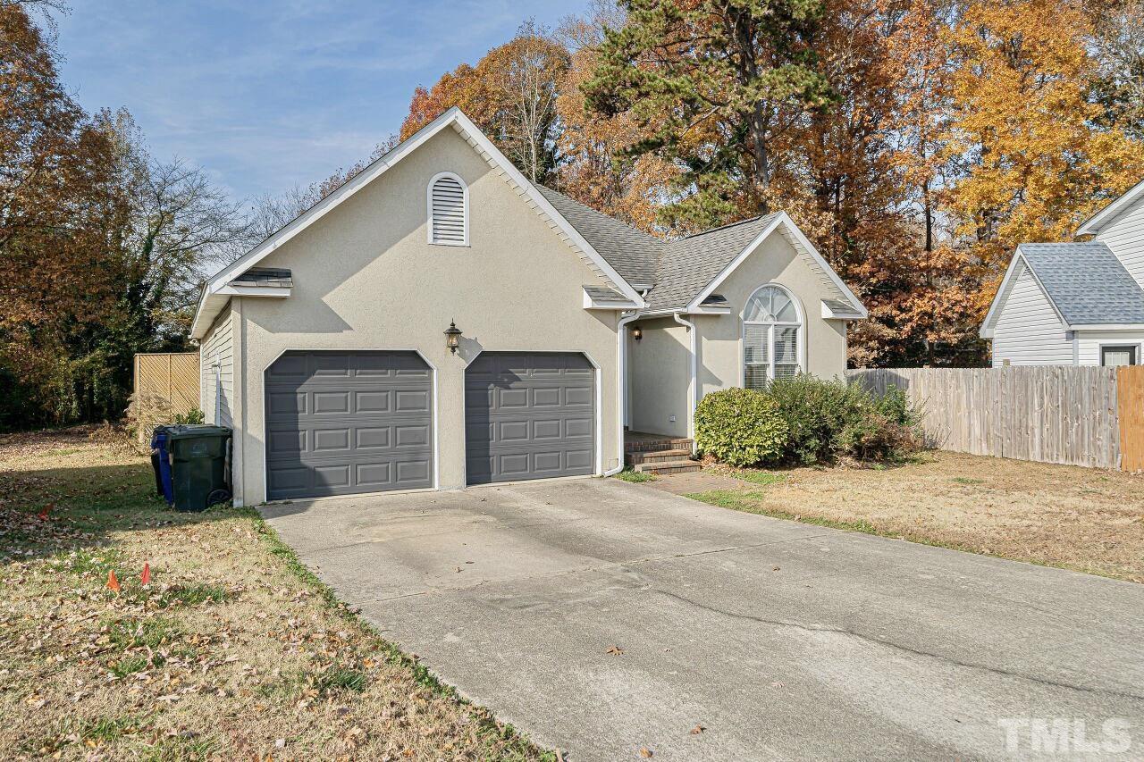 1909 Mishicot Court Raleigh, NC 27604 - Photo 2 of 32 Gallery Image 2