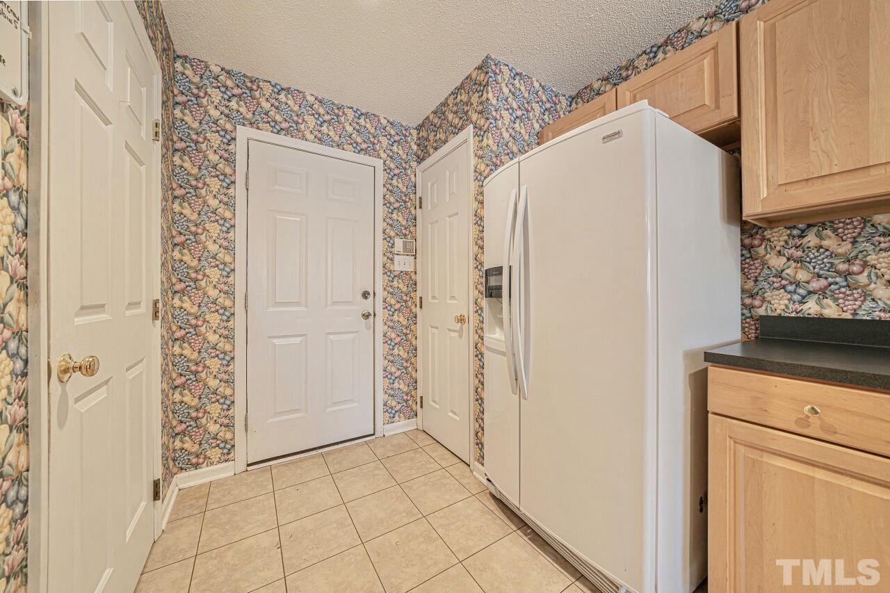 1909 Mishicot Court Raleigh, NC 27604 - Photo 12 of 32 Gallery Image 12