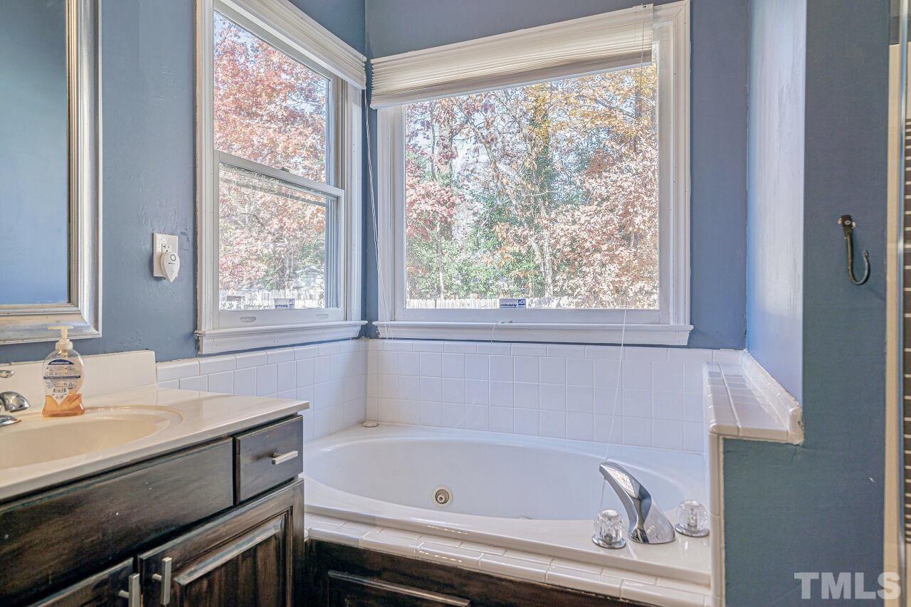 1909 Mishicot Court Raleigh, NC 27604 - Photo 19 of 32 Gallery Image 19