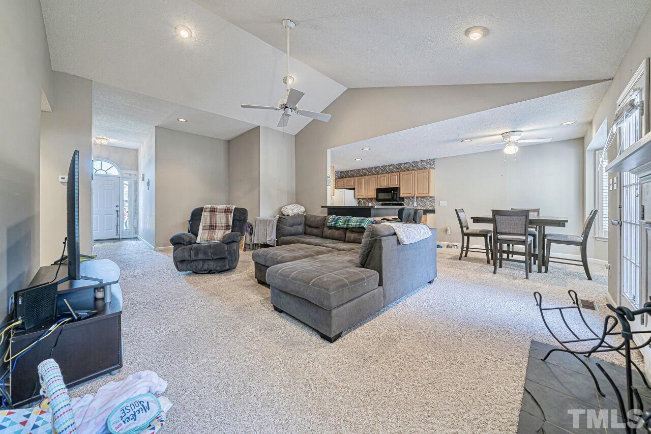1909 Mishicot Court Raleigh, NC 27604 - Photo 4 of 32 Gallery Image 4
