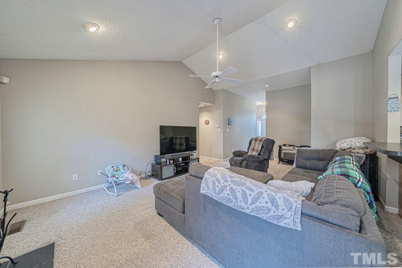 1909 Mishicot Court Raleigh, NC 27604 - Photo 5 of 32 Gallery Image 5