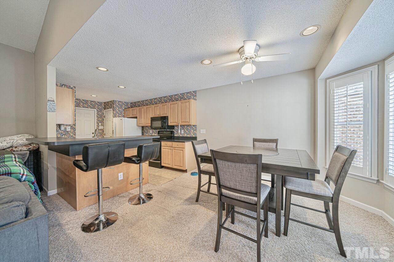 1909 Mishicot Court Raleigh, NC 27604 - Photo 7 of 32 Gallery Image 7