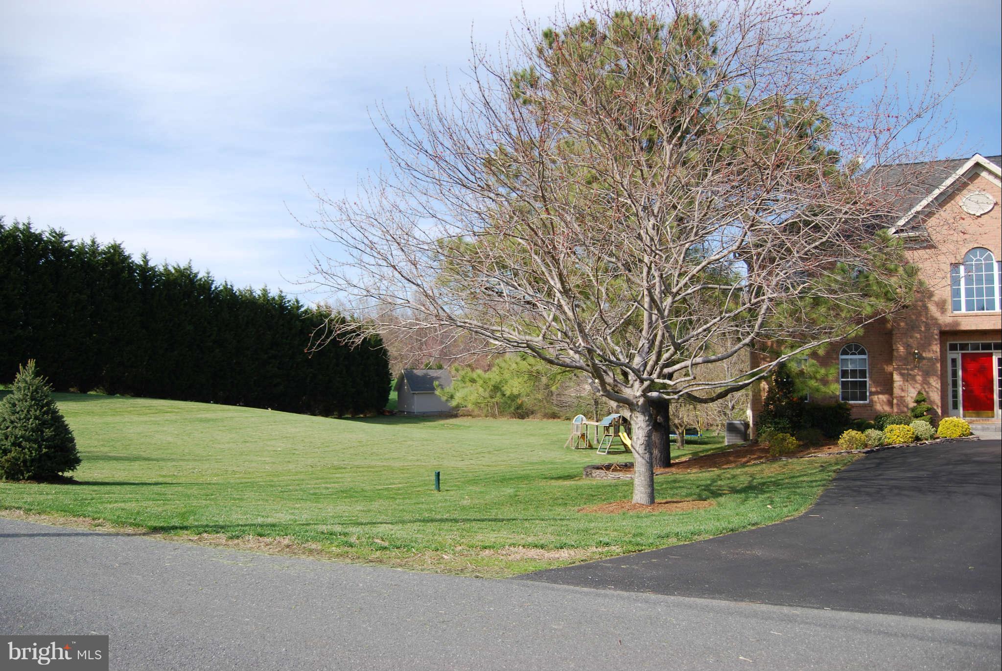 28 Grays Road Lothian, MD 20711 - Photo 8 of 9 Left Side