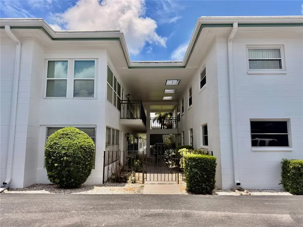 $87,990 | 3100 Hartford Street North, Unit 114, St. Petersburg, FL 33713