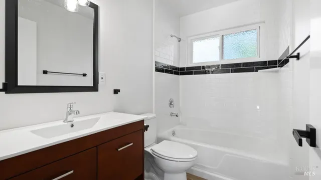 $3,450 | 40 Magnolia Avenue, Unit 2, San Anselmo, CA 94960