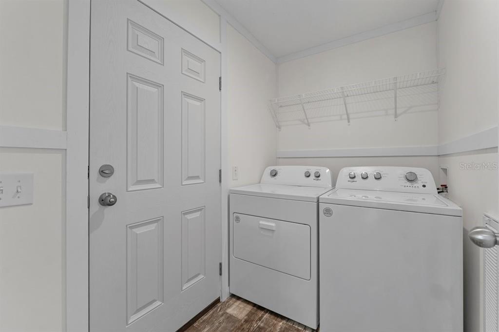 2270 Griffin Road Bartow, FL 33830 - Photo 33 of 33 a utility room with dryer and washer