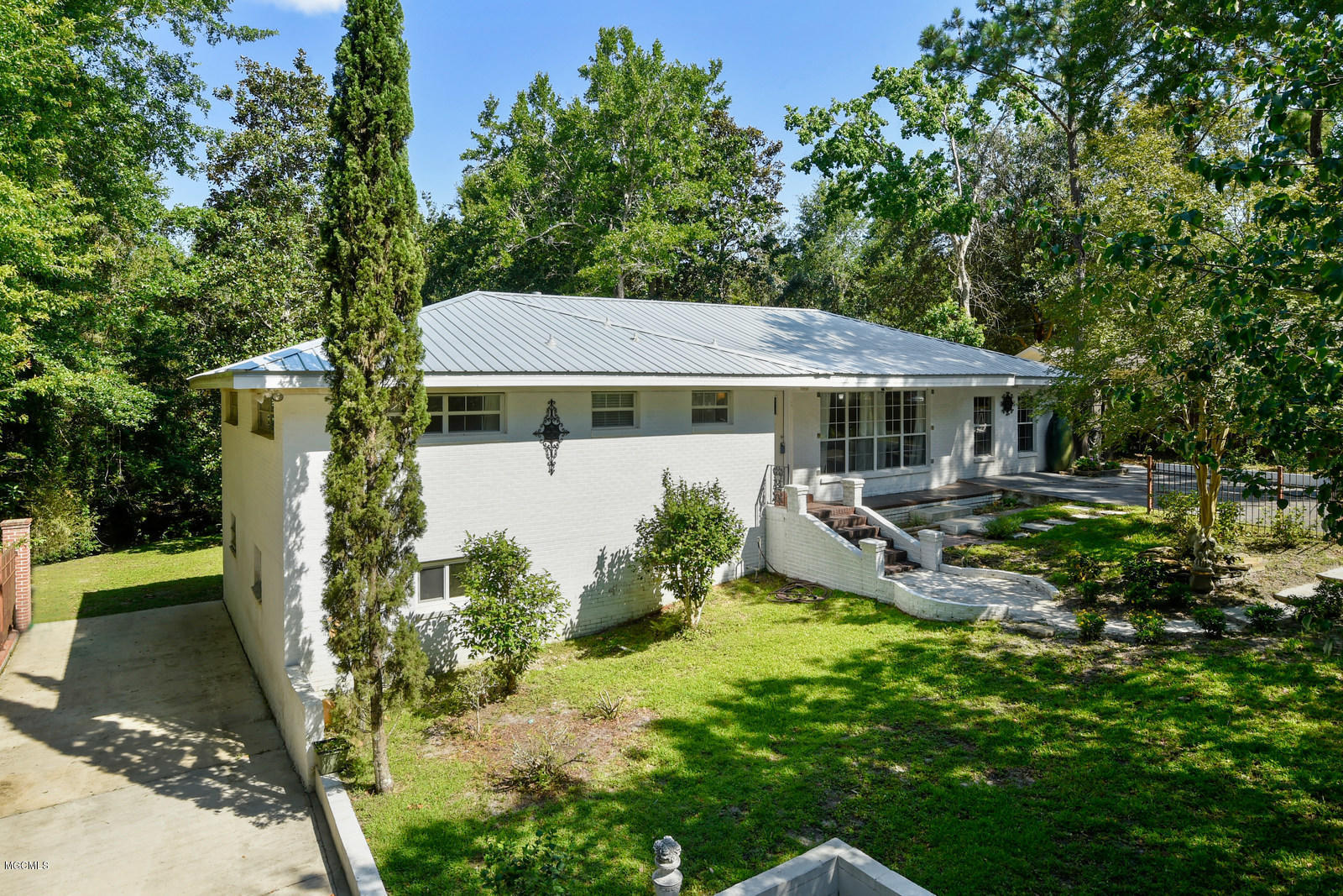 13512 Pine Road Ocean Springs, MS 39564 - Photo 1 of 16 Front