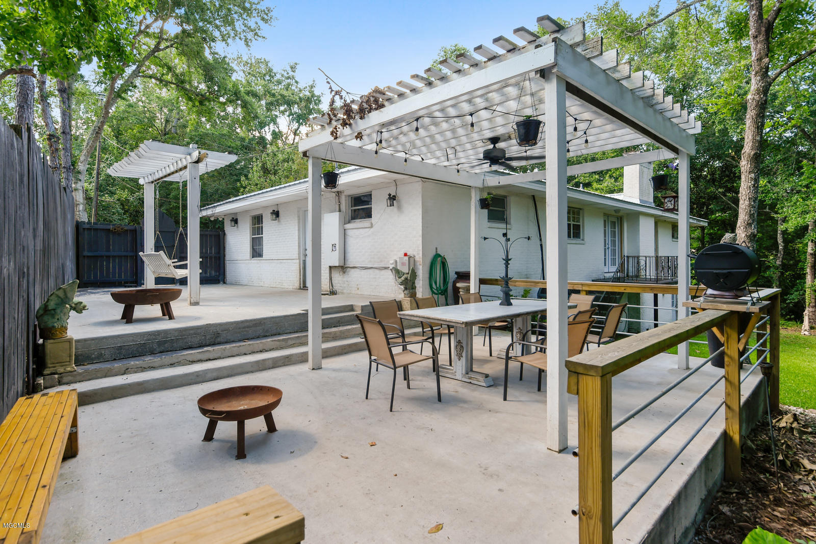 13512 Pine Road Ocean Springs, MS 39564 - Photo 14 of 16 Patio