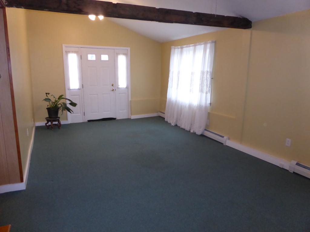79 North Pownal Road Pownal, VT 05260 - Photo 3 of 35