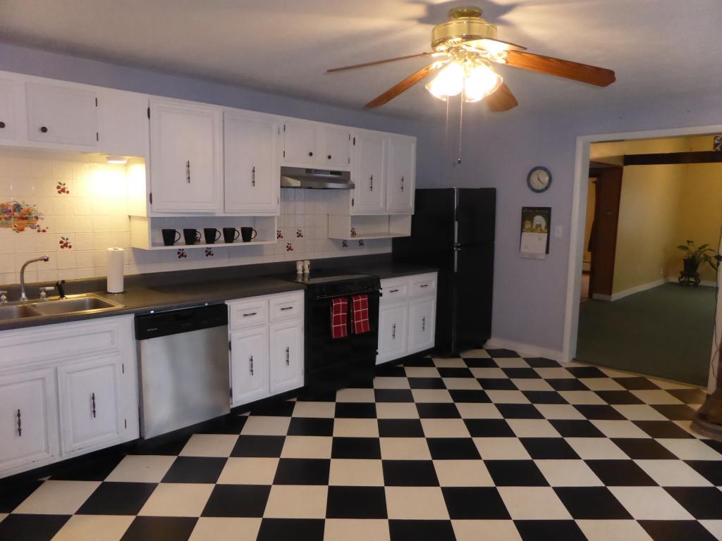 79 North Pownal Road Pownal, VT 05260 - Photo 6 of 35