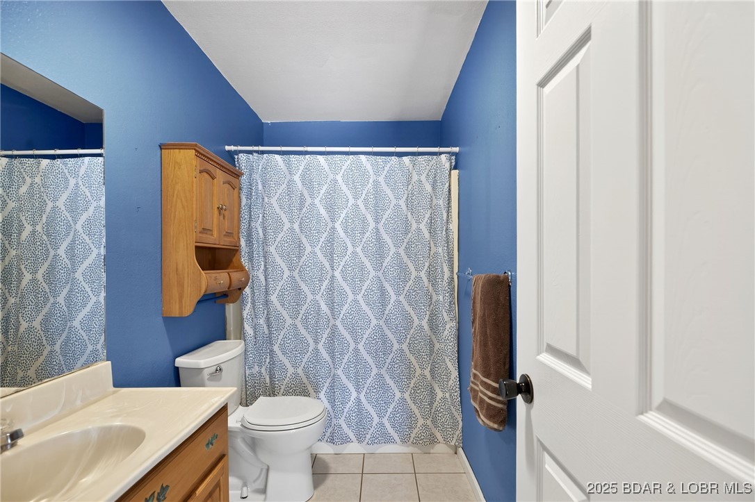 557 Ball Park Road Camdenton, MO 65020 - Photo 28 of 52 Bathroom #2