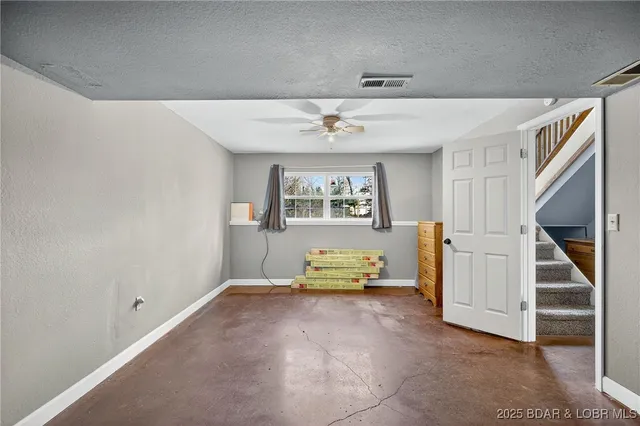 $365,000 | 557 Ball Park Road, Camdenton, MO 65020