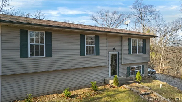 $365,000 | 557 Ball Park Road, Camdenton, MO 65020