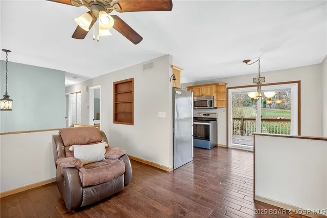 $365,000 | 557 Ball Park Road, Camdenton, MO 65020