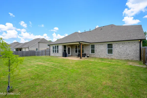 $450,000 | 4432 John Wood Lane, Olive Branch, MS 38654