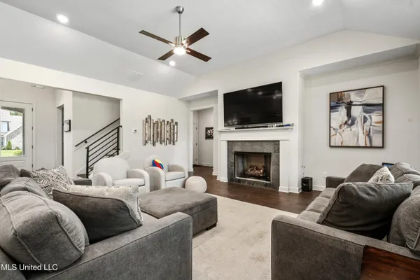 $450,000 | 4432 John Wood Lane, Olive Branch, MS 38654