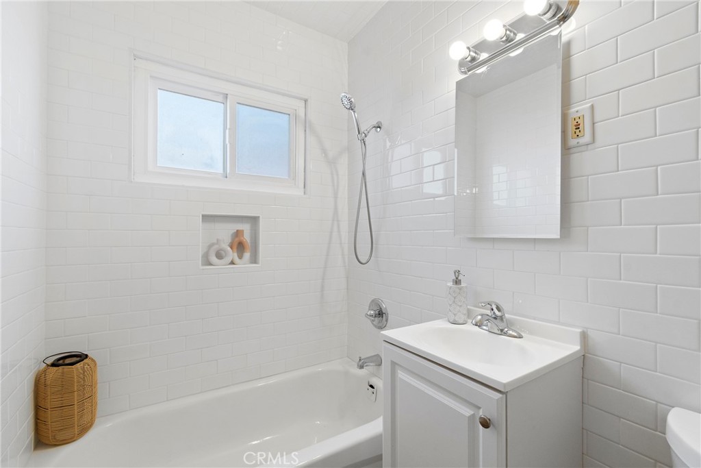 4127 Goodman Street Riverside, CA 92503 - Photo 13 of 19