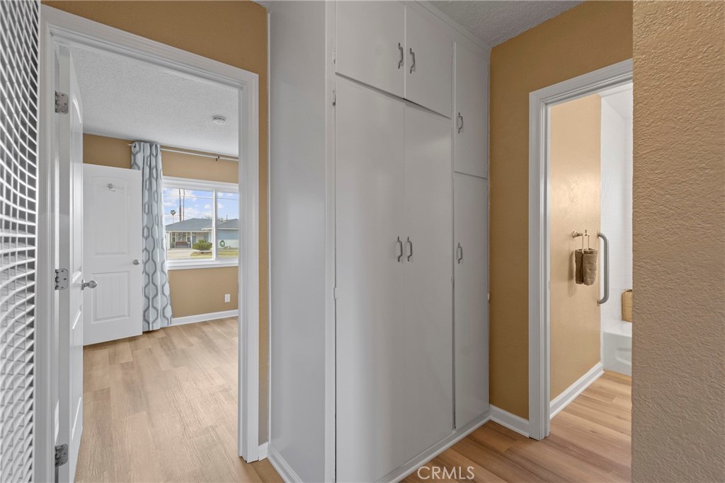 4127 Goodman Street Riverside, CA 92503 - Photo 7 of 19