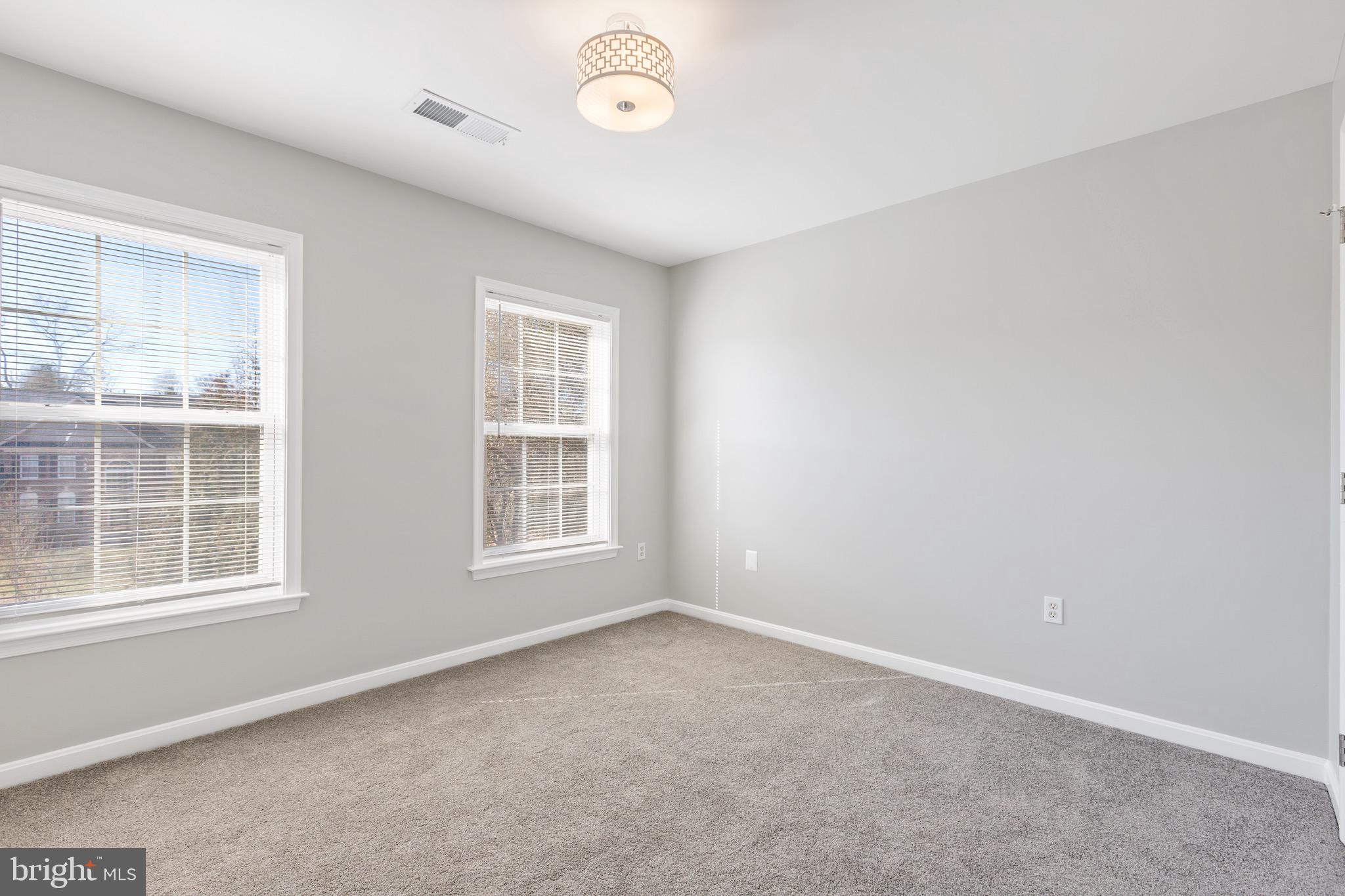 11400 Belvidere Road Bowie, MD 20721 - Photo 28 of 49 Bright second room