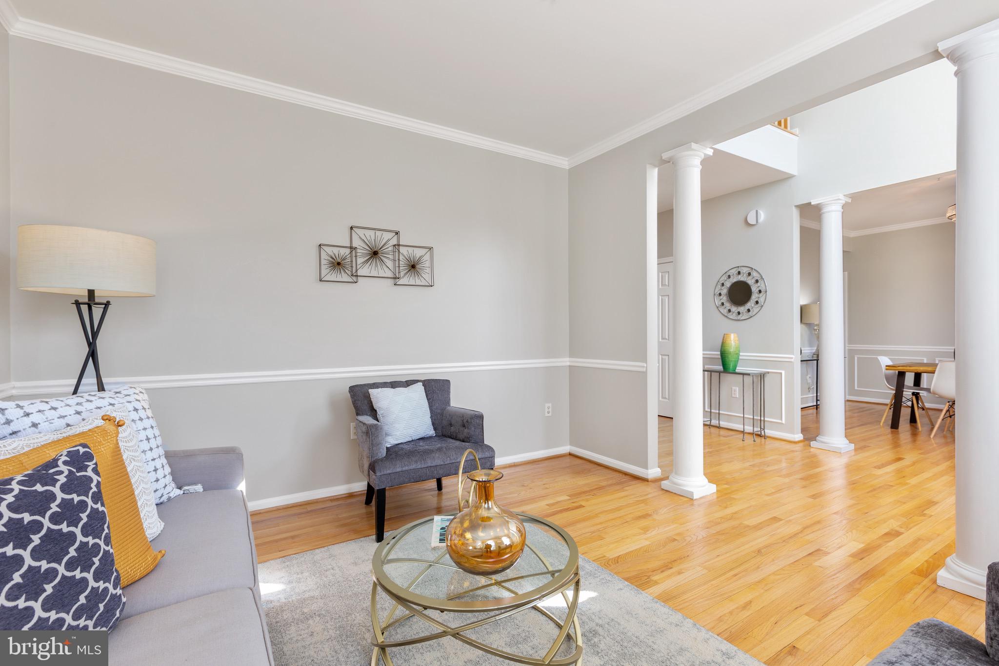 11400 Belvidere Road Bowie, MD 20721 - Photo 9 of 49 Chair railing and Crown molding