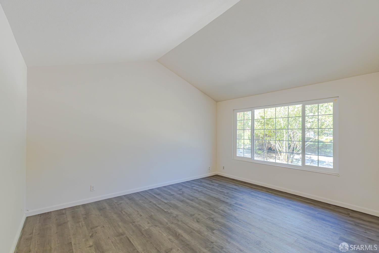915 Seascape Circle Rodeo, CA 94572 - Photo 7 of 51 Gallery Image 7