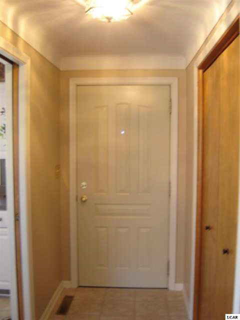 1265 Trenton Road Adrian, MI 49221 - Photo 5 of 24 20398944-4.JPG