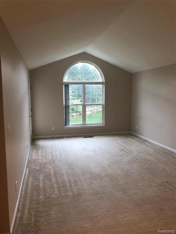 3542 Oakmonte Boulevard Rochester, MI 48306 - Photo 6 of 24