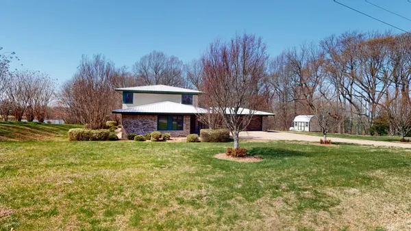 $450,000 | 205 Lewis Lane, Clinton, KY 42031