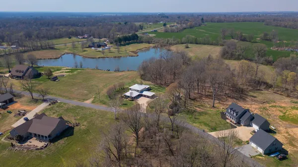 $450,000 | 205 Lewis Lane, Clinton, KY 42031
