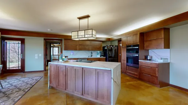 $450,000 | 205 Lewis Lane, Clinton, KY 42031