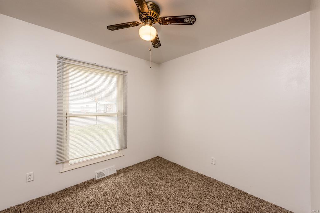 214 George Street Brighton, IL 62012 - Photo 14 of 28 Gallery Image 14