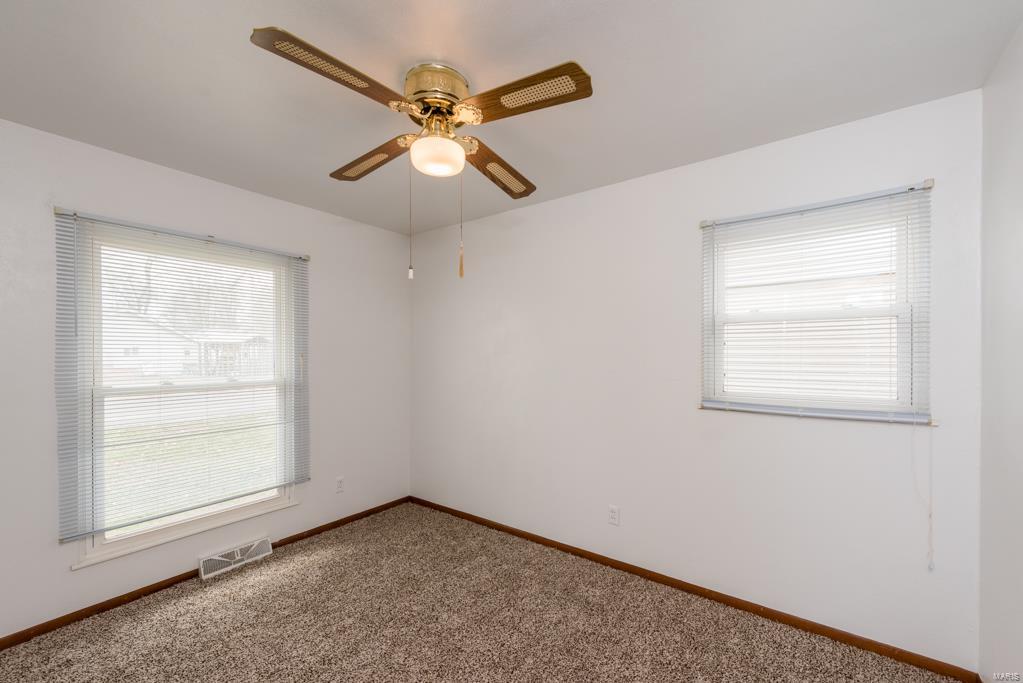 214 George Street Brighton, IL 62012 - Photo 19 of 28 Gallery Image 19