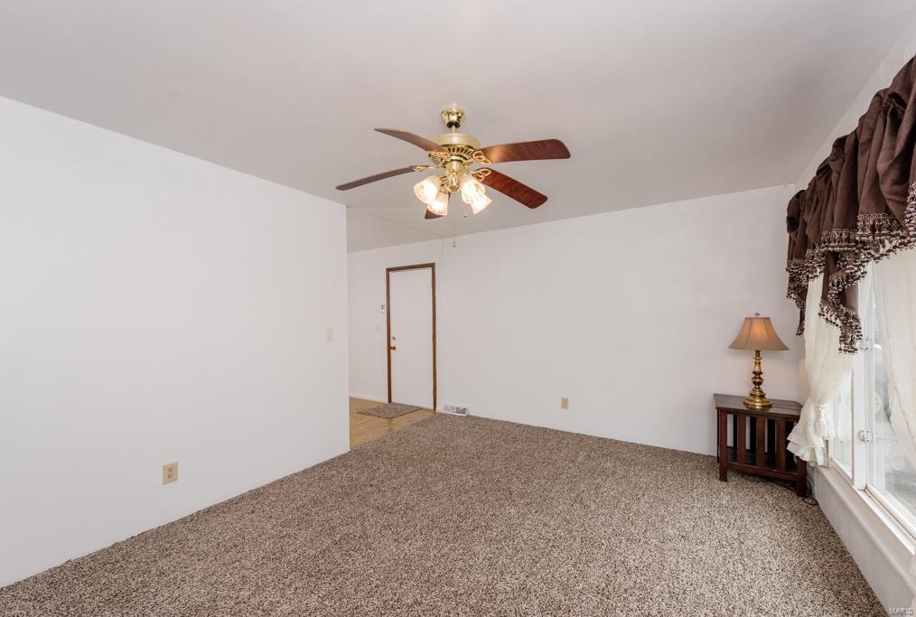 214 George Street Brighton, IL 62012 - Photo 3 of 28 Gallery Image 3